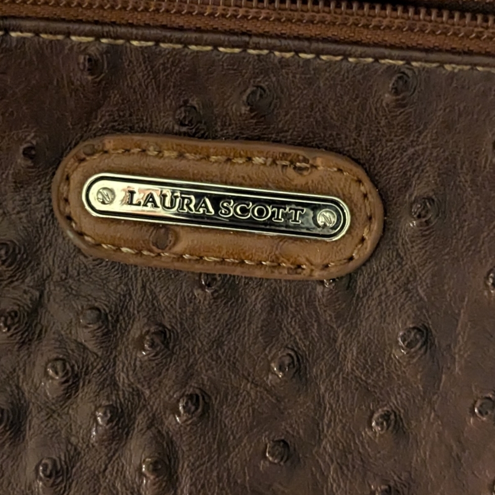 Leather crossbody messenger bag - Picture 9 of 10